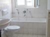 Kleine Wohnung in gepflegter Wohneinheit - Bad mit Wanne